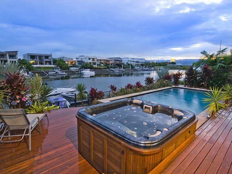 12 Coomera Court, Helensvale QLD 4212
