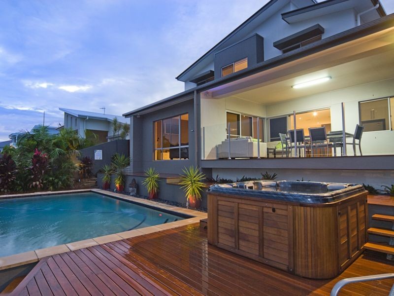 12 Coomera Court, Helensvale QLD 4212