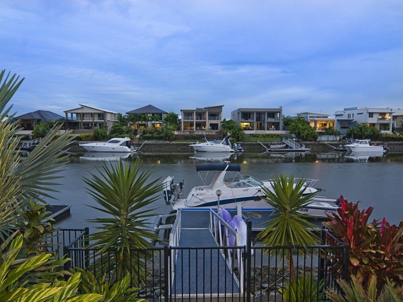 12 Coomera Court, Helensvale QLD 4212