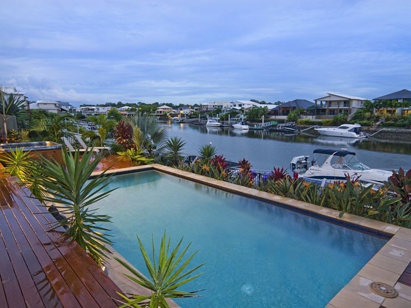 12 Coomera Court, Helensvale QLD 4212