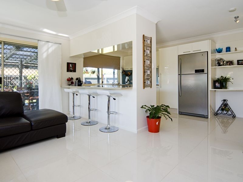 1/12 Crystal Reef Drive, Coombabah QLD 4216