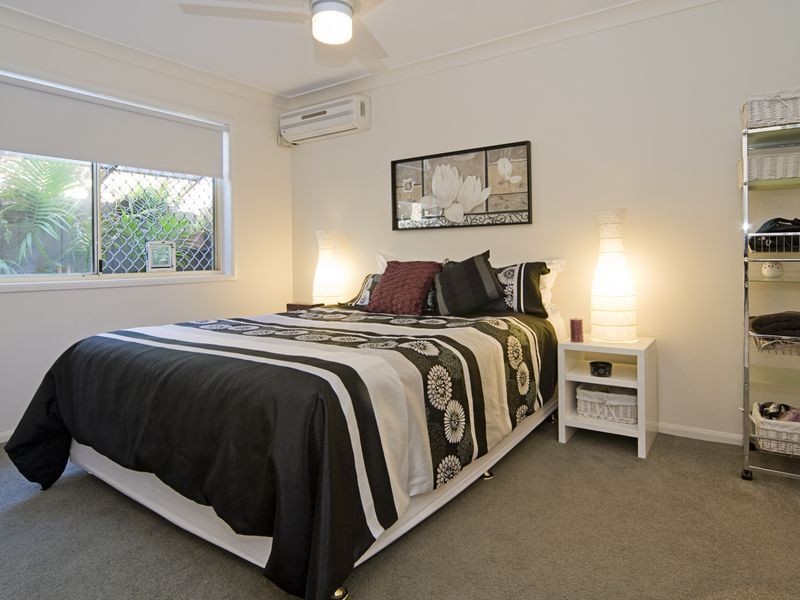 1/12 Crystal Reef Drive, Coombabah QLD 4216