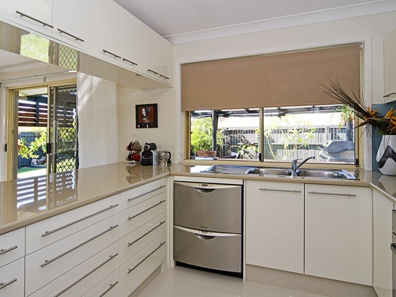 1/12 Crystal Reef Drive, Coombabah QLD 4216