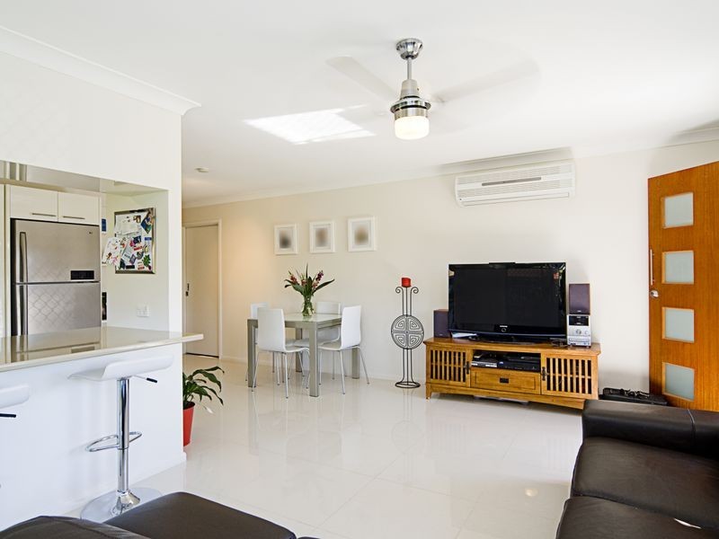 1/12 Crystal Reef Drive, Coombabah QLD 4216
