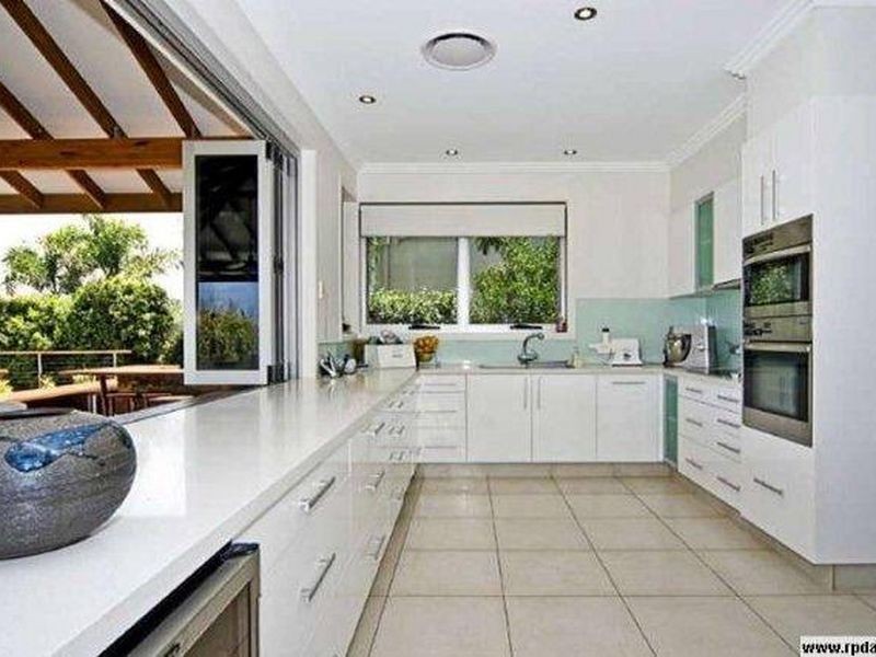 33 The Sovereign Mile, Sovereign Islands QLD 4216