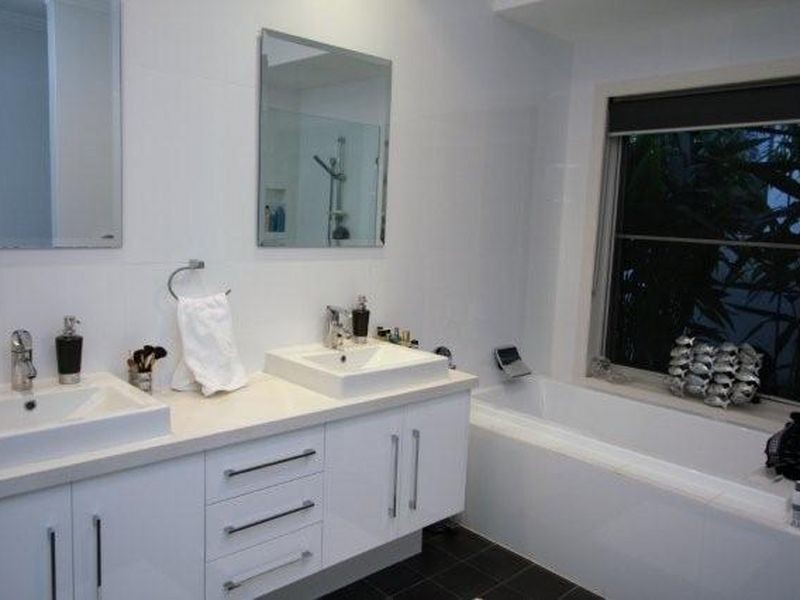 33 The Sovereign Mile, Sovereign Islands QLD 4216