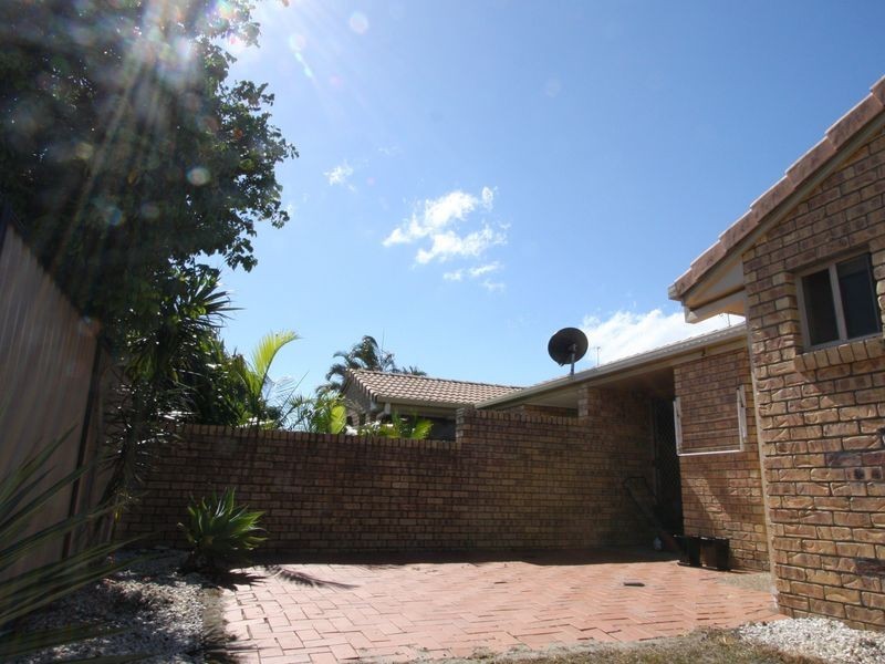 1/126 Oxley Drive, Paradise Point QLD 4216