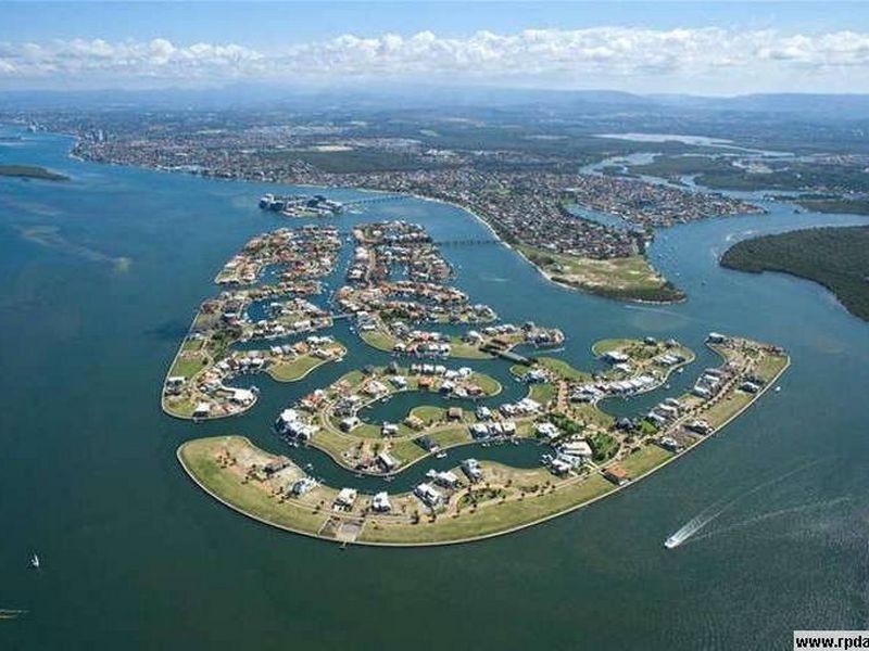 41 The Peninsula, Sovereign Islands QLD 4216