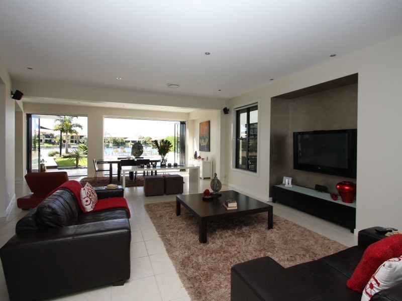 5 Sabrina Avenue, Hope Island QLD 4212