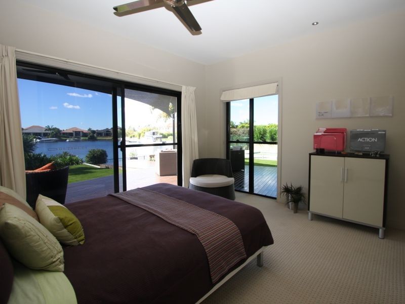 5 Sabrina Avenue, Hope Island QLD 4212