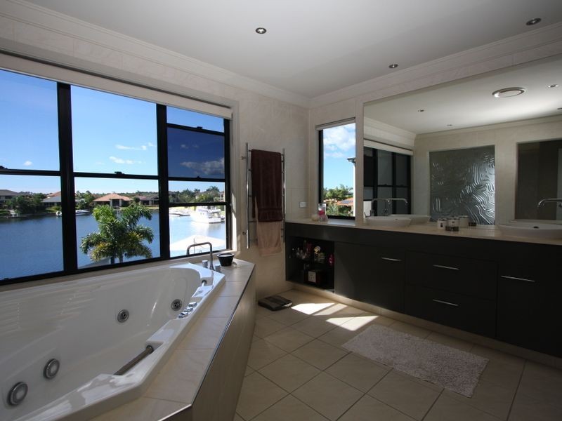 5 Sabrina Avenue, Hope Island QLD 4212