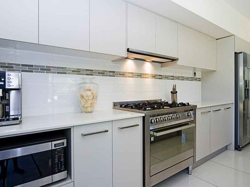 20 Southaven Drive, Helensvale QLD 4212