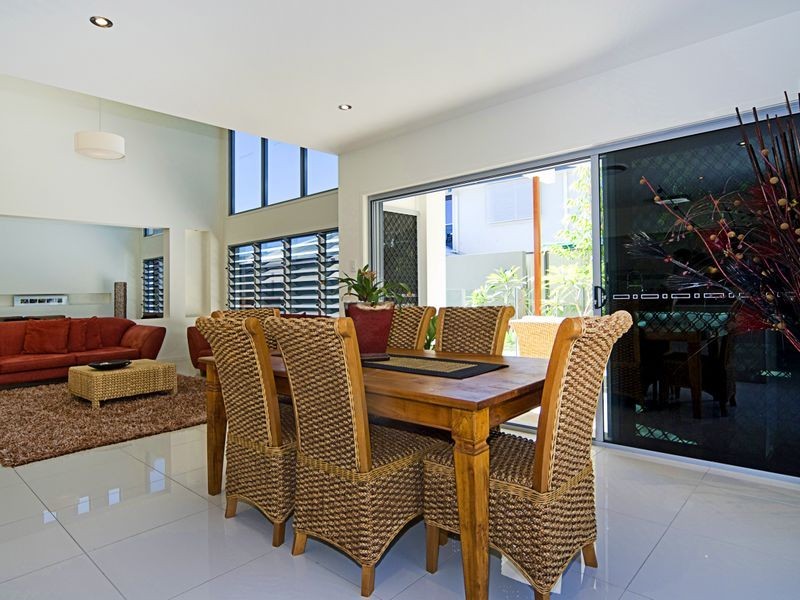 20 Southaven Drive, Helensvale QLD 4212