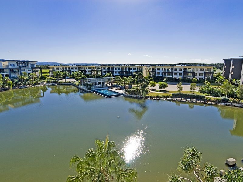 244/3 Pendraat Parade, Hope Island QLD 4212