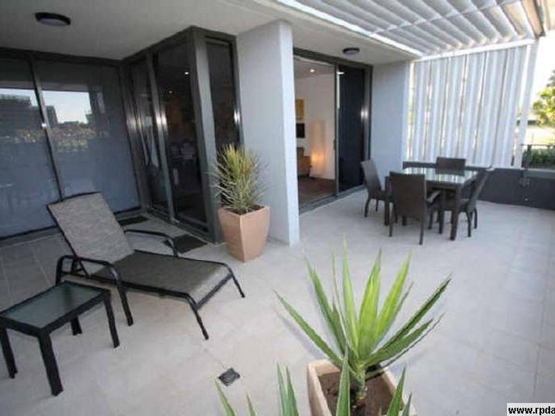 3102/323 Bayview Street, Hollywell QLD 4216