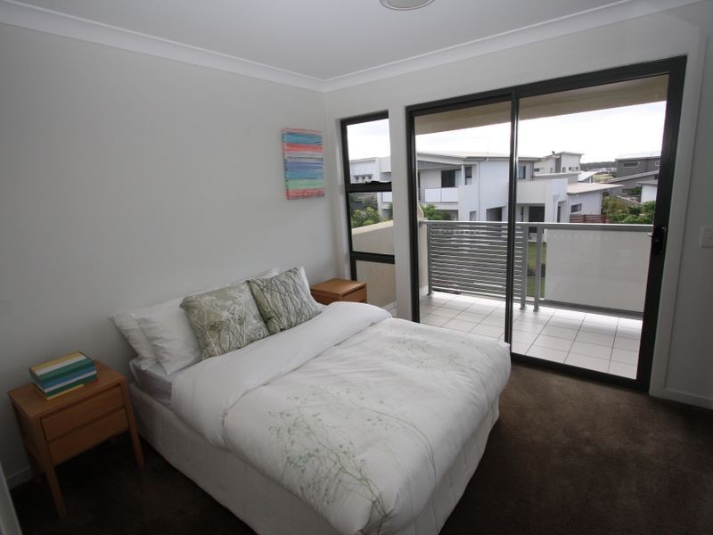 4 Galley Road, Hope Island QLD 4212