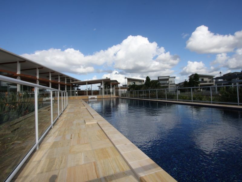 4 Galley Road, Hope Island QLD 4212