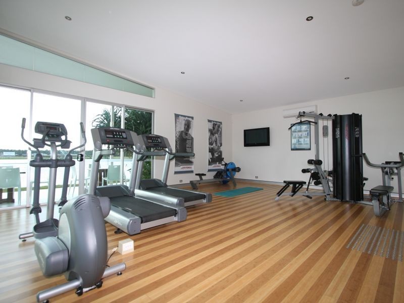 4 Galley Road, Hope Island QLD 4212