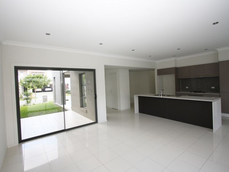 7 Galley Road, Hope Island QLD 4212