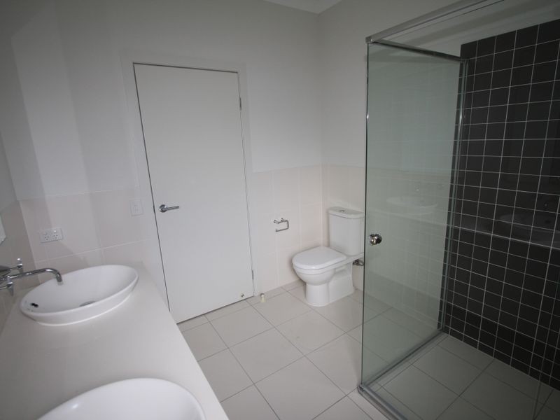 7 Galley Road, Hope Island QLD 4212