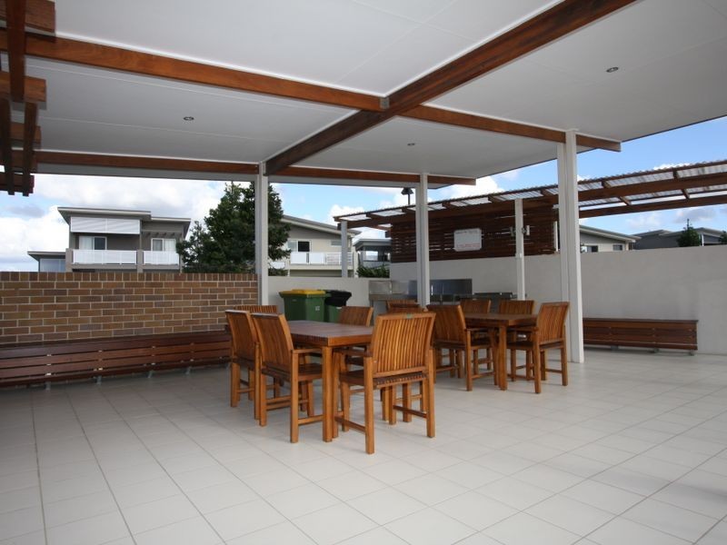 7 Galley Road, Hope Island QLD 4212