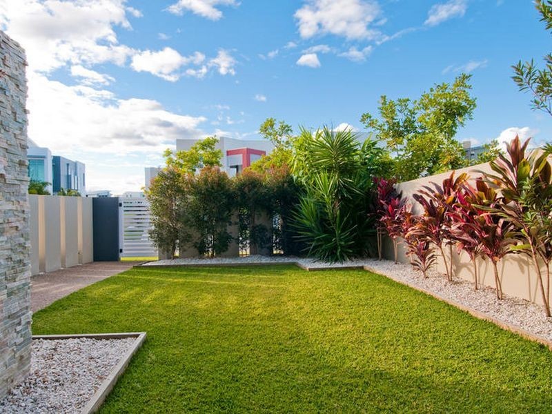 3 Onshore Place, Helensvale QLD 4212