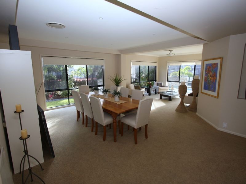 51 The Sovereign Mile, Sovereign Islands QLD 4216