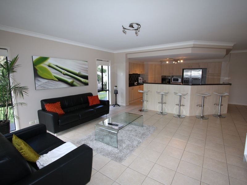 51 The Sovereign Mile, Sovereign Islands QLD 4216
