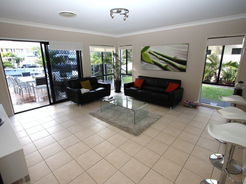 51 The Sovereign Mile, Sovereign Islands QLD 4216