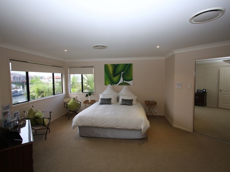 51 The Sovereign Mile, Sovereign Islands QLD 4216