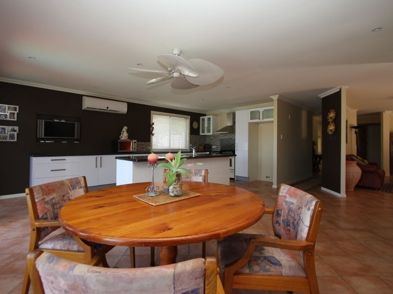 5 Namatjira Street, Paradise Point QLD 4216