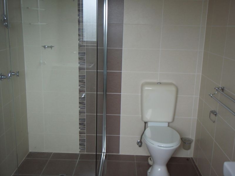 1a/9 Technology Drive, Arundel QLD 4214