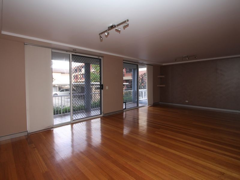 5/111 Frank Street, Labrador QLD 4215