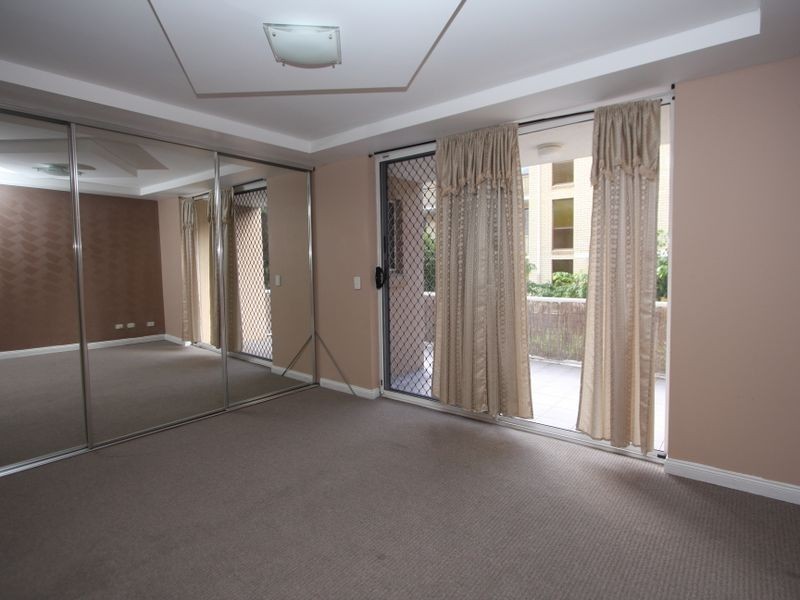 5/111 Frank Street, Labrador QLD 4215