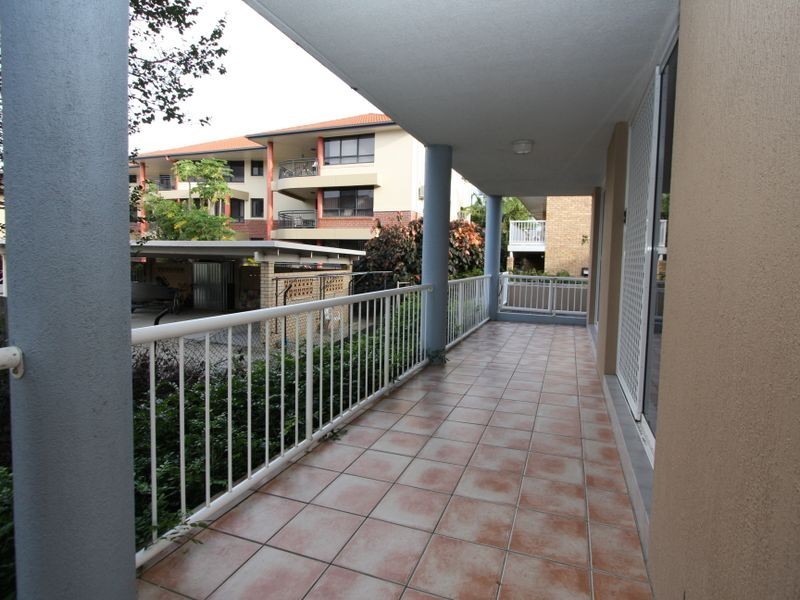 5/111 Frank Street, Labrador QLD 4215