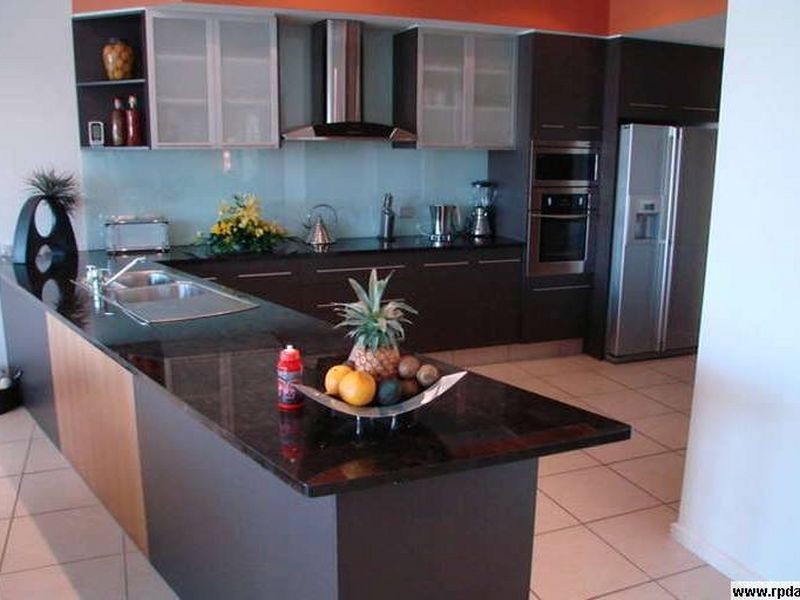 5 Regents Court, Sovereign Islands QLD 4216