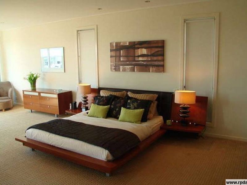 5 Regents Court, Sovereign Islands QLD 4216