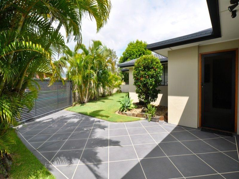 1 Matthew Flinder Drive, Hollywell QLD 4216