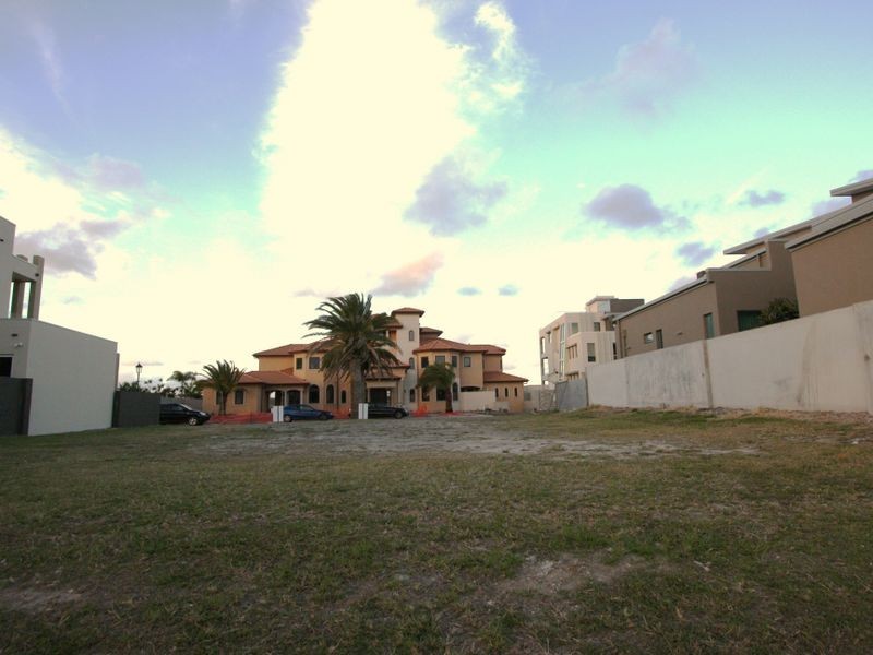 39 Knightsbridge Parade East, Sovereign Islands QLD 4216