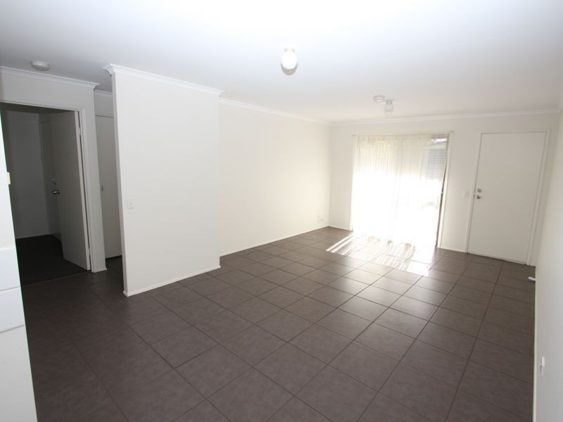 2/267 Government Road, Labrador QLD 4215