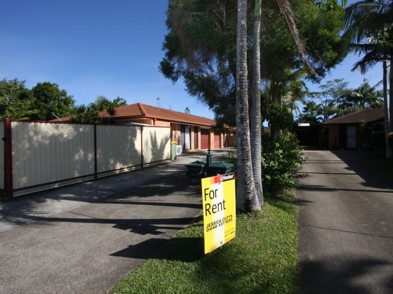 2/267 Government Road, Labrador QLD 4215
