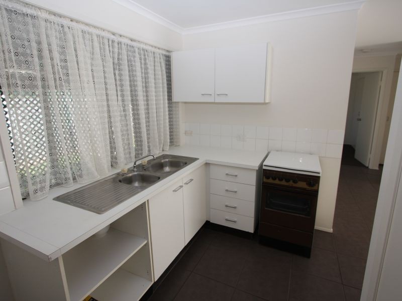 2/267 Government Road, Labrador QLD 4215