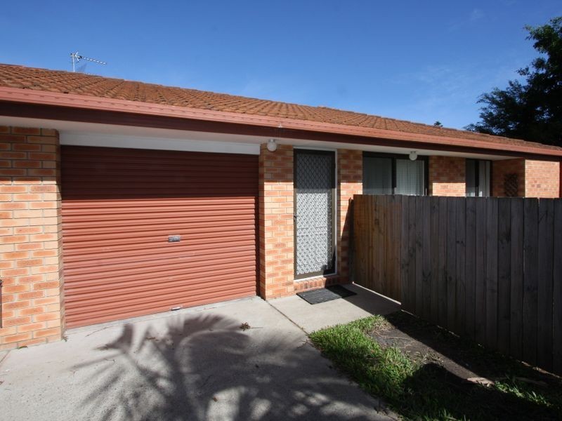 2/267 Government Road, Labrador QLD 4215