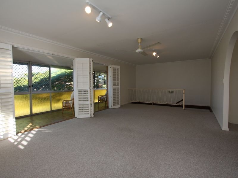 2/17 Teal Avenue, Paradise Point QLD 4216