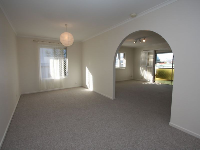 2/17 Teal Avenue, Paradise Point QLD 4216