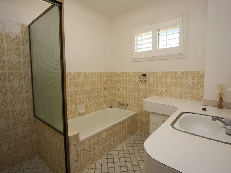 2/17 Teal Avenue, Paradise Point QLD 4216