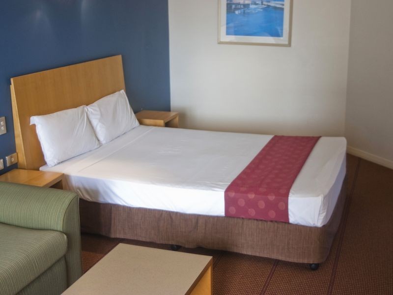 1005 Marina Quays International, Hope Island QLD 4212