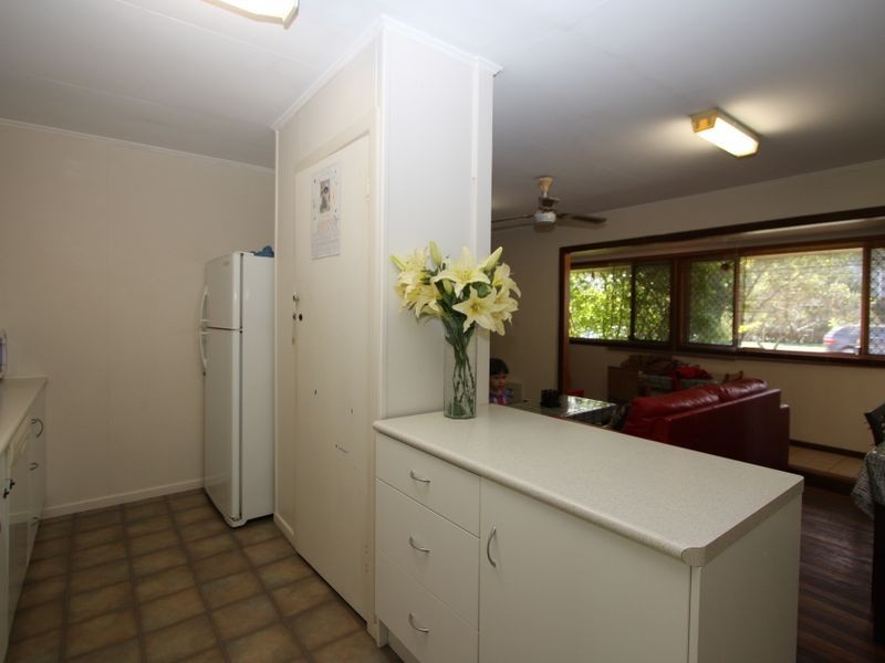 300 Bayview Street, Hollywell QLD 4216