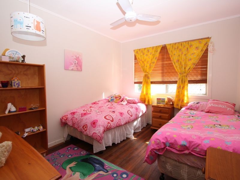 300 Bayview Street, Hollywell QLD 4216