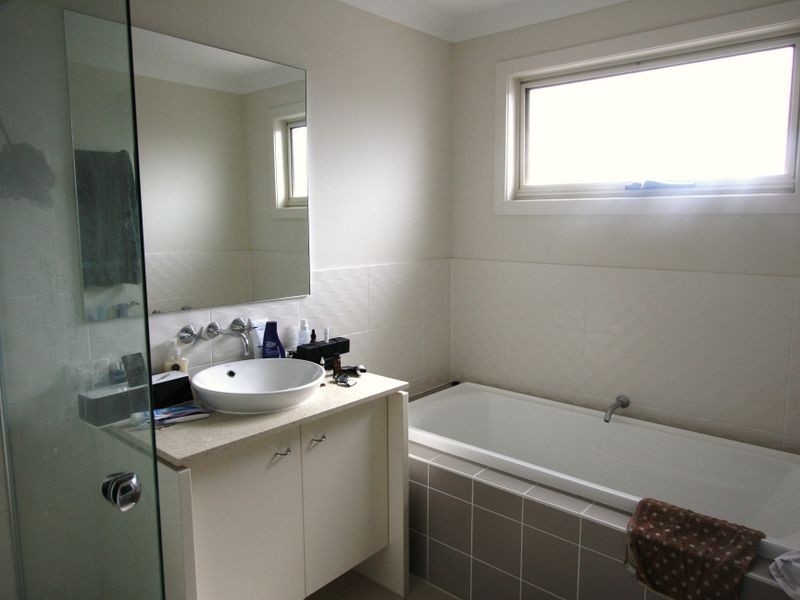 9 Galley Road, Hope Island QLD 4212